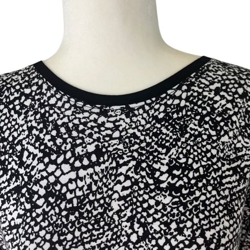 DKNY Women's Shadow Play Logo Pajama Top Black and White Neon Size Medium New - Picture 3 of 6